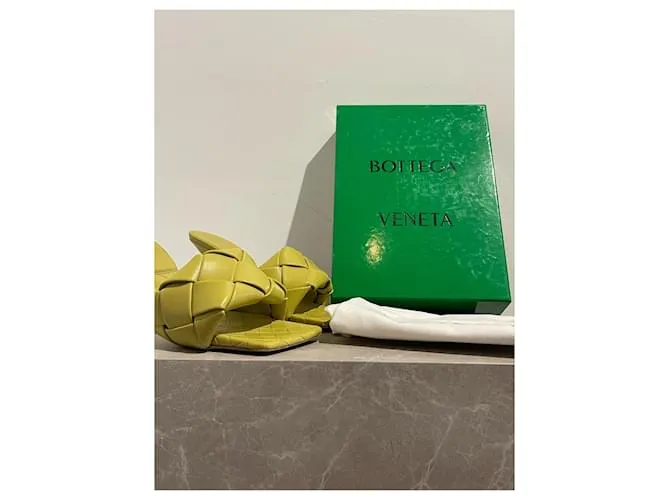 BOTTEGA VENETA Sandalias T.EU 40 Cuero Verde 