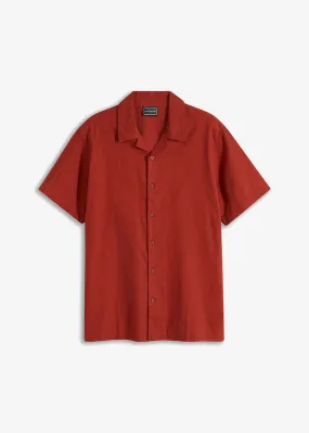 Camisa de manga corta y corte holgado con lino rojo carmín