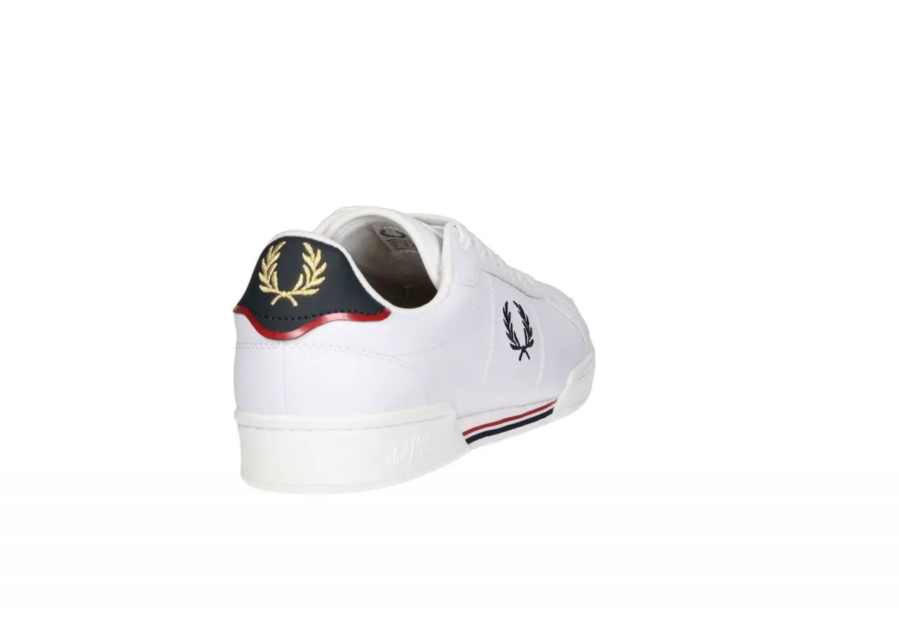 Sneaker Piel Blanco Logo Lateral y Pieza Talon Azul Con Borde Rojo y Anagrama Dorado