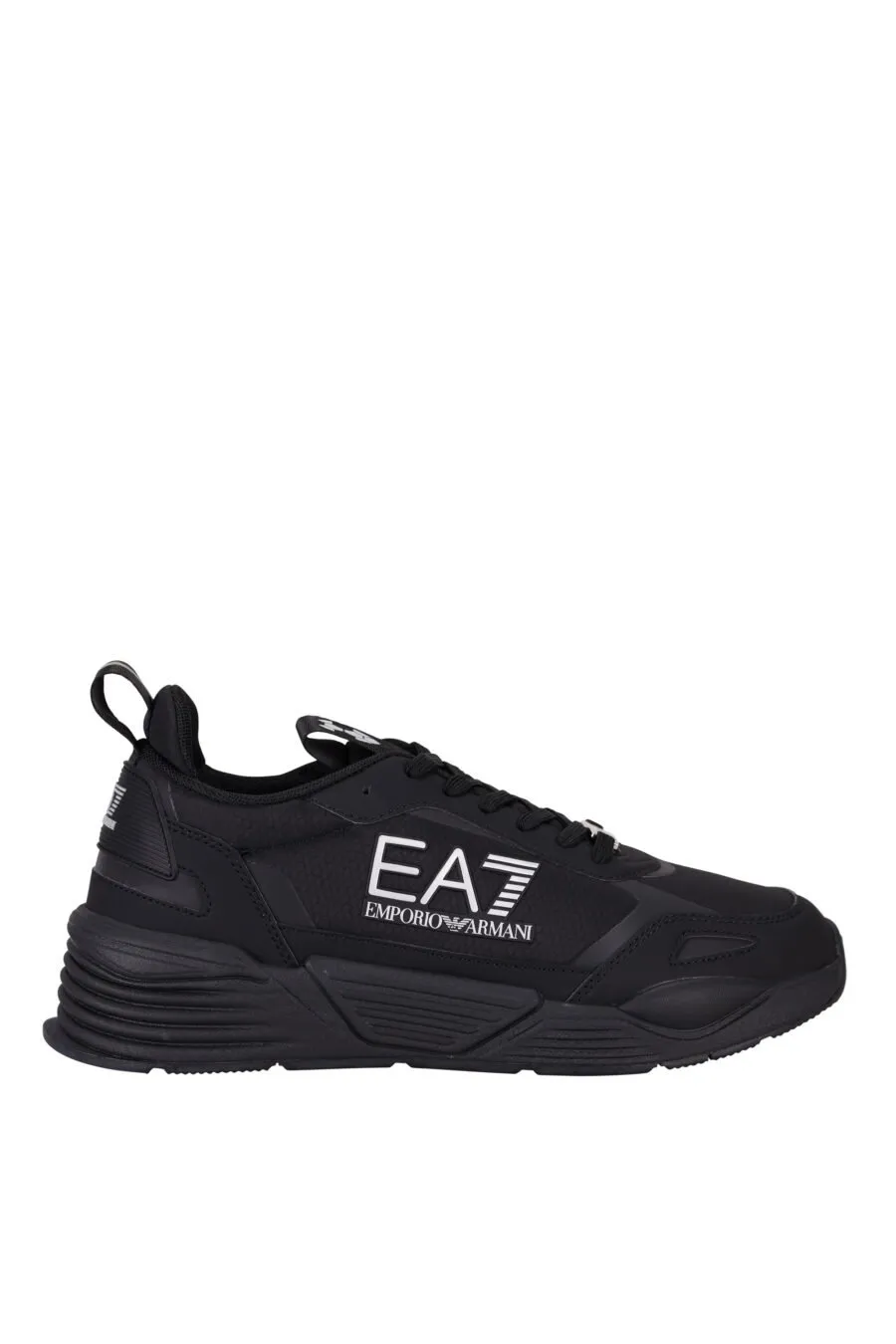 Zapatillas deportivas negras con logo 