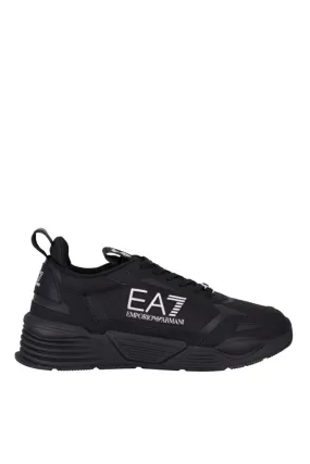 Zapatillas deportivas negras con logo lux identity plateado